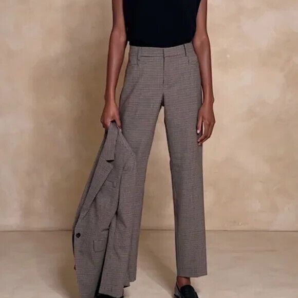 Banana Republic Pants - Banana Republic neutral plaid ankle length pants zip close, pockets, sz 8 petite